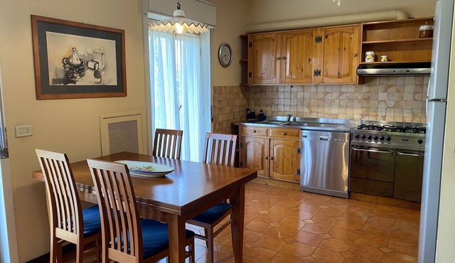 Cozy apartment 10 min from the sea and very well connected to the city center