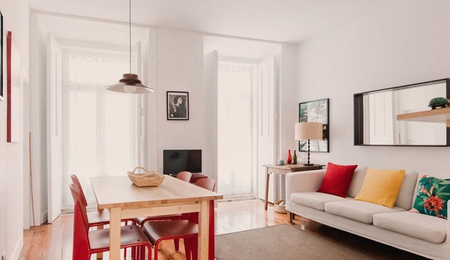 Cozy apartment between Chiado and Bairro Alto