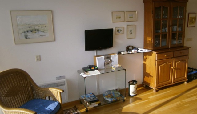 Cozy apartment by the sea, w/parquet w/a south-facing balcony & indoor pool