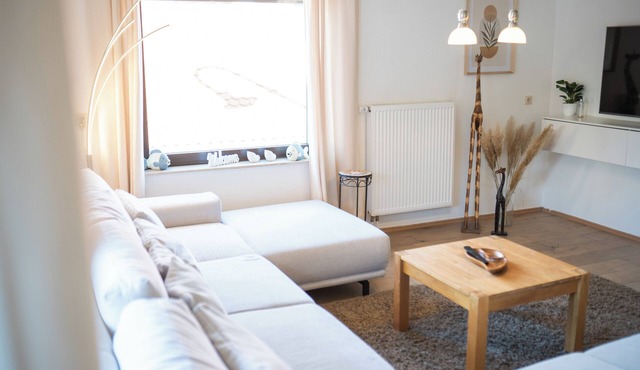 Cozy Apartment Hideaway/5 min from the highway