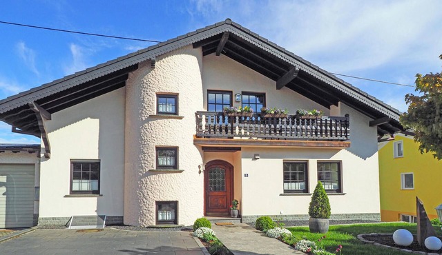 Cozy apartment in Karlshausen with WiFi