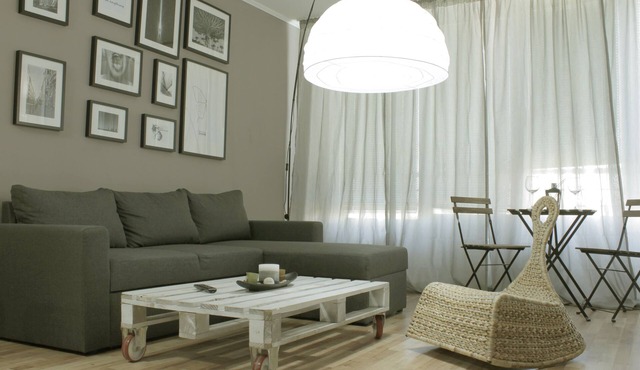 Cozy apARTment in Sofia with Mountain View