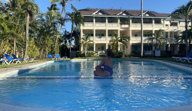 Cozy Apartment, located few steps from Beach
