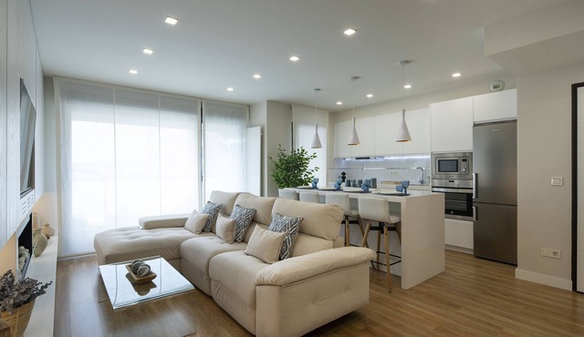 Cozy apartment with pool and parking