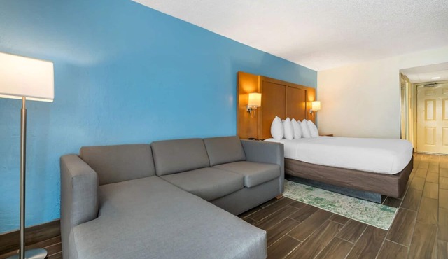 Cozy Beachfront Stay | Blend of Relaxation & Exciting Coastal Activities