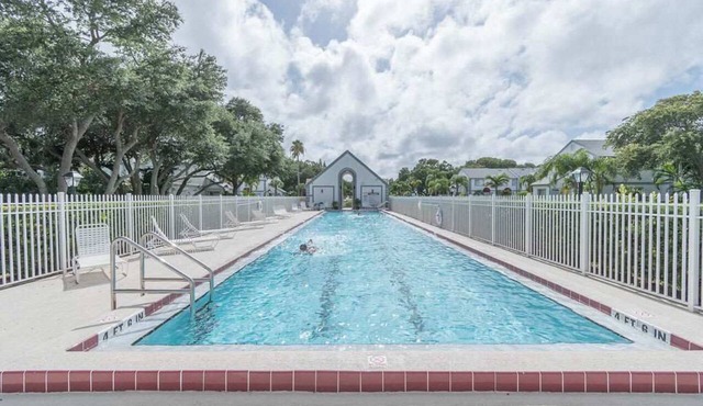 Cozy Beachfront Condo in Cape Canaveral