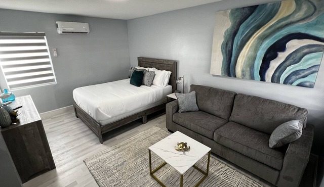 Cozy Beachside Modern Boutique Hotel Suite with Kitchen - by Oceano Suites