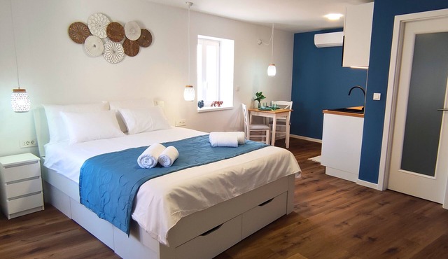 Cozy Beachside Studio – 2 Min Walk to the Sea