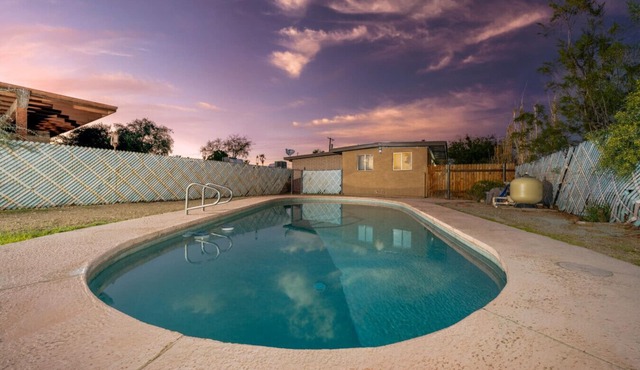 Cozy & Bright/Central/Spotless/2 BR 1 BA