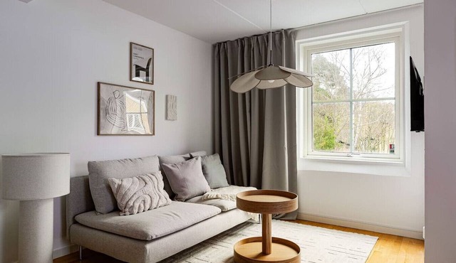 Cozy & Bright Studio Apartment in Lidingö