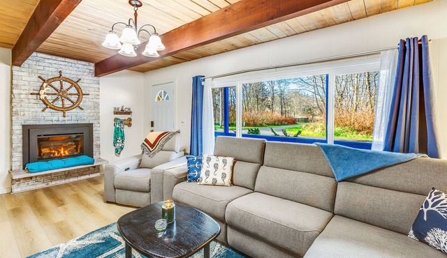 Cozy Cabin Close to Copalis Beach & the Pacific