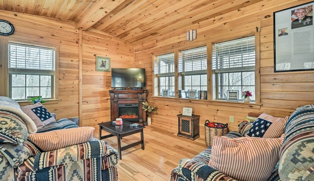 Cozy Cabin in Parsons: Hike, Fish & Explore!