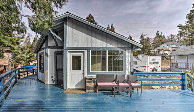 Cozy Cabin w/ Deck - Near Lake Arrowhead!