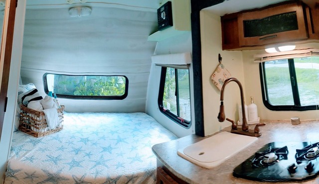 Cozy camper living in a prime location