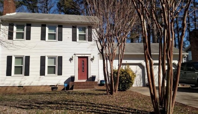 Cozy Cary Waterfront Home