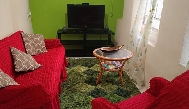 Cozy comfortable one bedroom apartment with all the comforts of home.