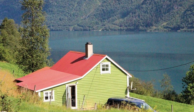Cozy cottage located in beautiful natural surroundings with beautiful views over the fjord.