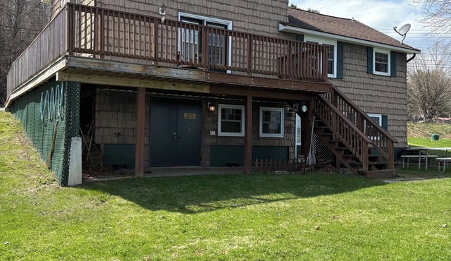Cozy Cottage on Lake Salem Sleeps 6+