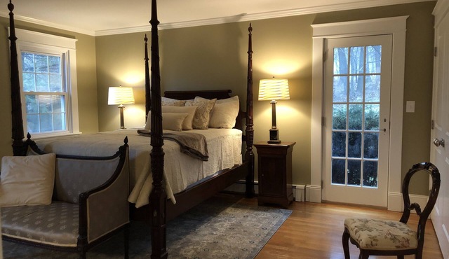 Cozy Cottage minutes to West Point