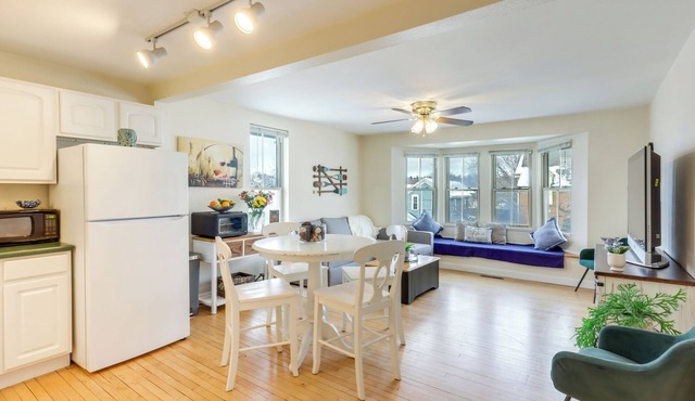 Cozy Delafield Apartment - Walk to Lake!