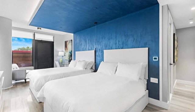 Cozy Double Queen Suite w/Kitchen | 4 mins away from Subway | Mott Haven