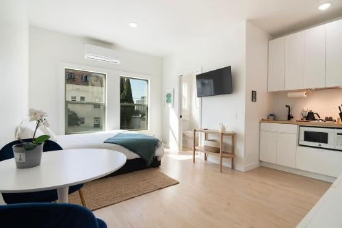 Cozy Downtown LA Studio #115 Kitchenette Wi-Fi