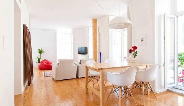 Cozy Duplex flat with AC. Lovely neighbourhood.