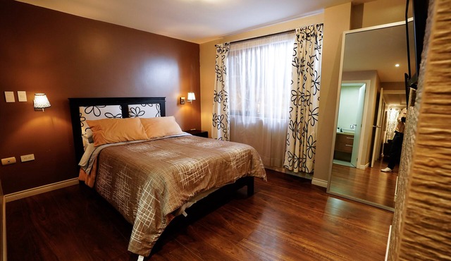 Cozy duplex with jacuzzi and parking