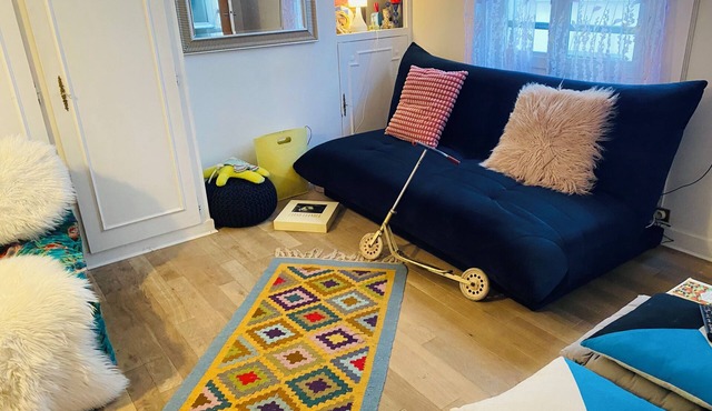 Cozy Eiffel Tower Design Studio