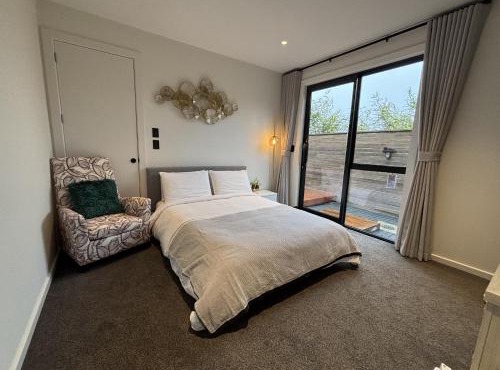 Cozy Ensuite