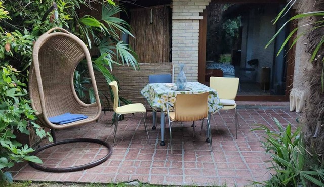Cozy equipped apartment, 2+2. Convenient to all services, Parking priv