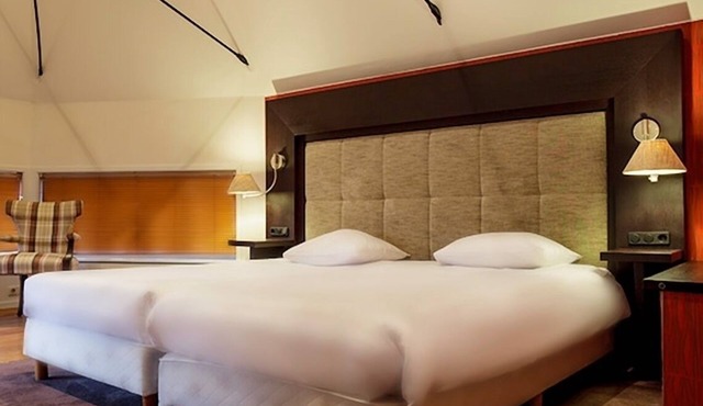 Cozy Family Rooms in Deventer with Breakfast, Garden & Bar Access