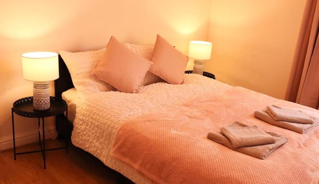 Cozy Family Stay with Free Parking and WiFi