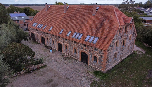 Cozy fieldstone barn for family reunions - Barn 27 in Krebsow