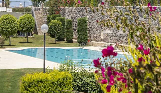 Cozy Flat with Sea View and Shared Pool in Bodrum