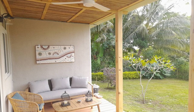 Cozy Garden Retreat with Mountain Views, close to Le Morne Beach