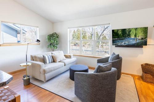 Cozy Hailey Haven
