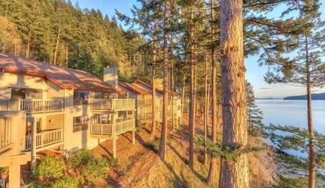 Cozy Harborside Stay | Secluded Orcas Island Getaway- Harborside 2350