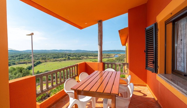 Cozy Holiday Apartment "Conchiglia Verde" with Balcony, Sea View & Wi-Fi