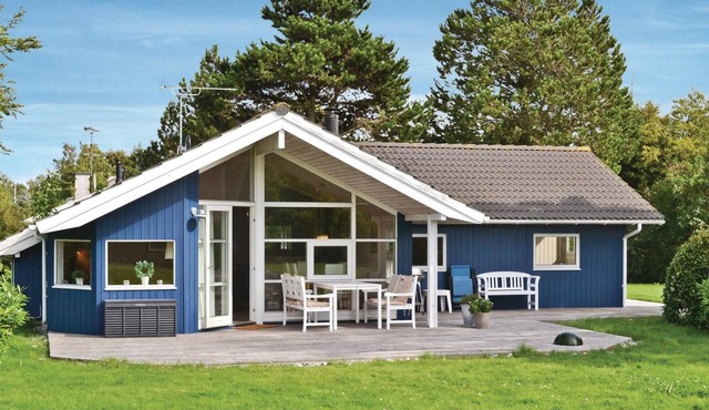 Cozy home in Græsted with sauna