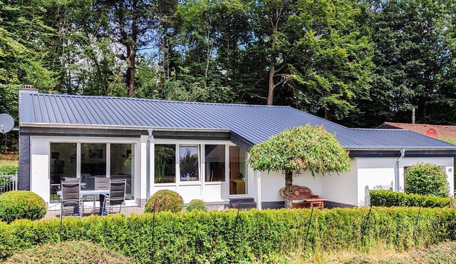 Cozy home in Gunderath with WiFi