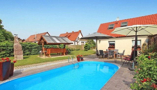 Cozy home in Kummerow with sauna