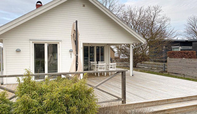 Cozy home in Sölvesborg with house sea view