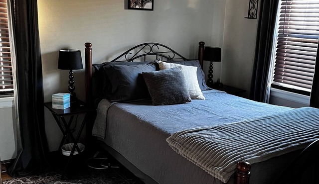 Cozy Home — LOWER unit — in Central Milwaukee