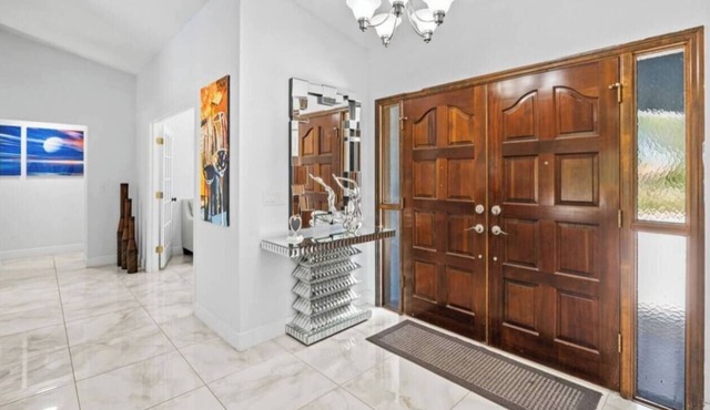 Cozy home with heated pool in Brooksville, FL