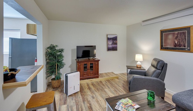 Cozy Keystone Studio - 3 Mi to Mt Rushmore!