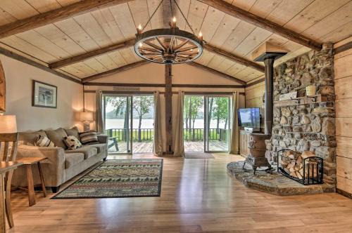 Cozy Lake Champlain Cottage w/Beautiful View
