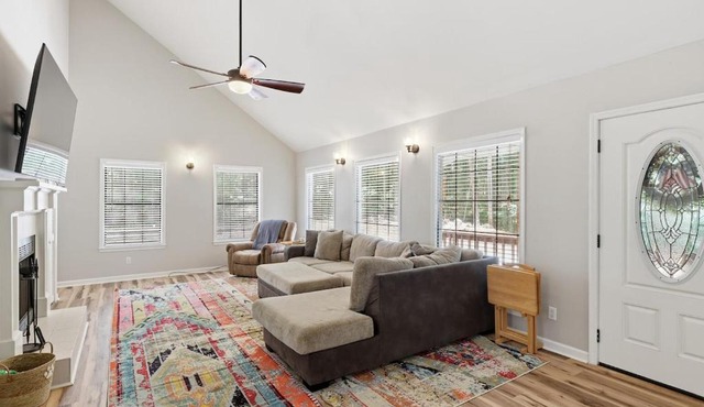 Cozy Lake House Retreat Firepit and Game Room