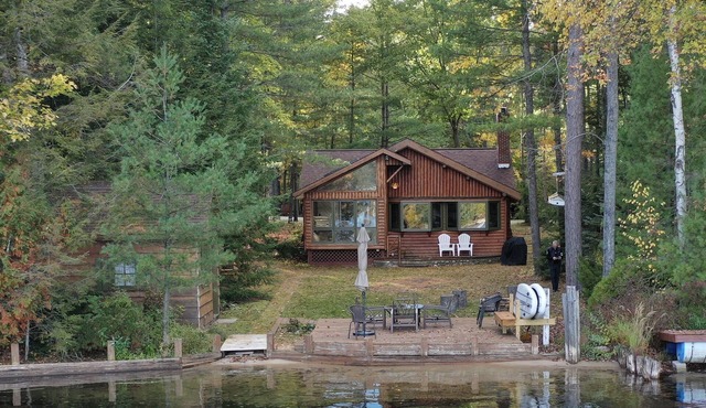 Cozy Log Cabin on Beautiful Lake in Northern Michigan