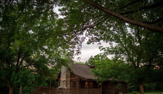 Cozy Log Cabin On Secluded Acreage ~ Located Outside Of Fort Atkinson, Iowa